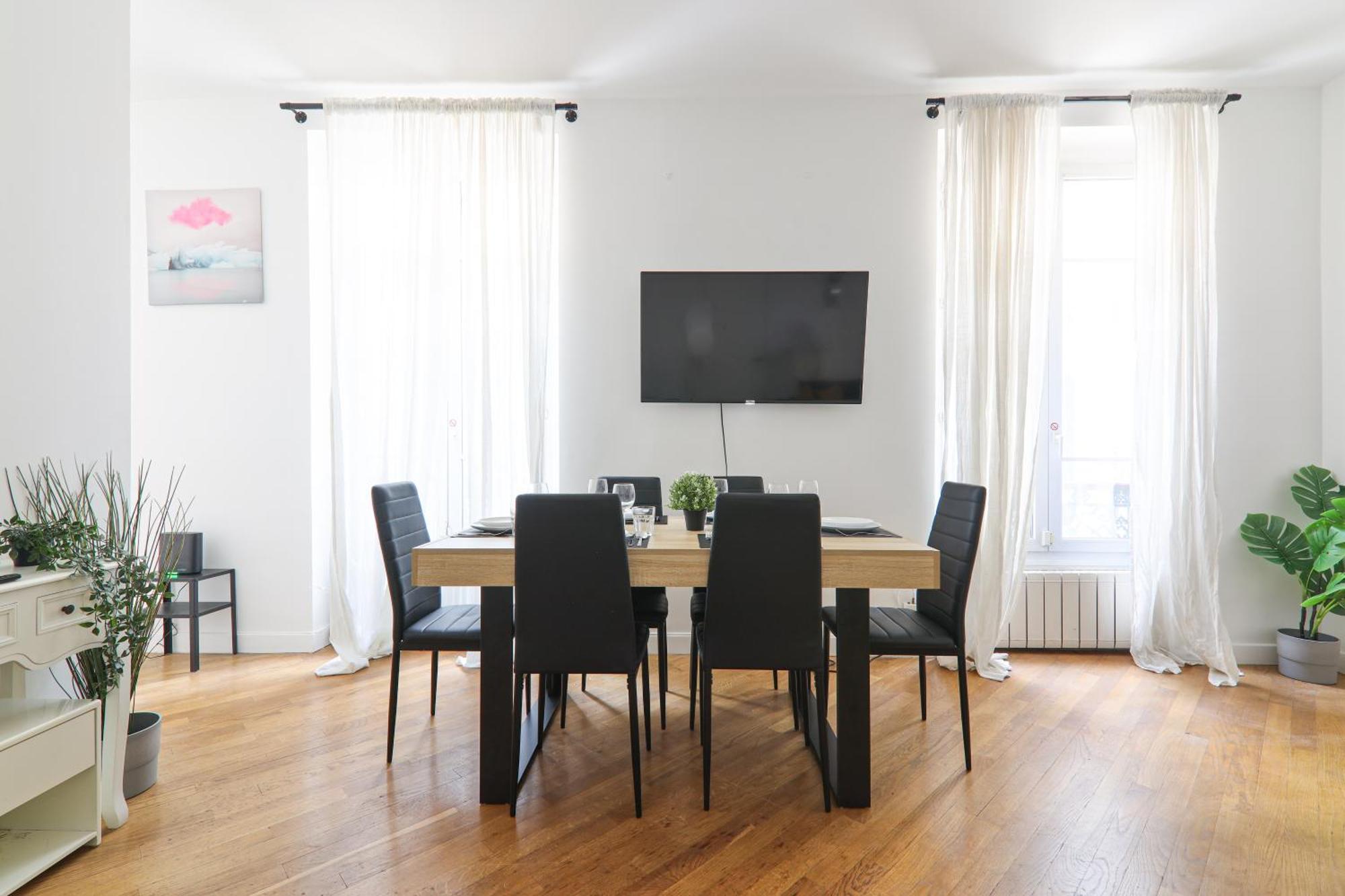 2 Bedroom Quartier Champs Elysees 3 Free Netflix Apartamento París